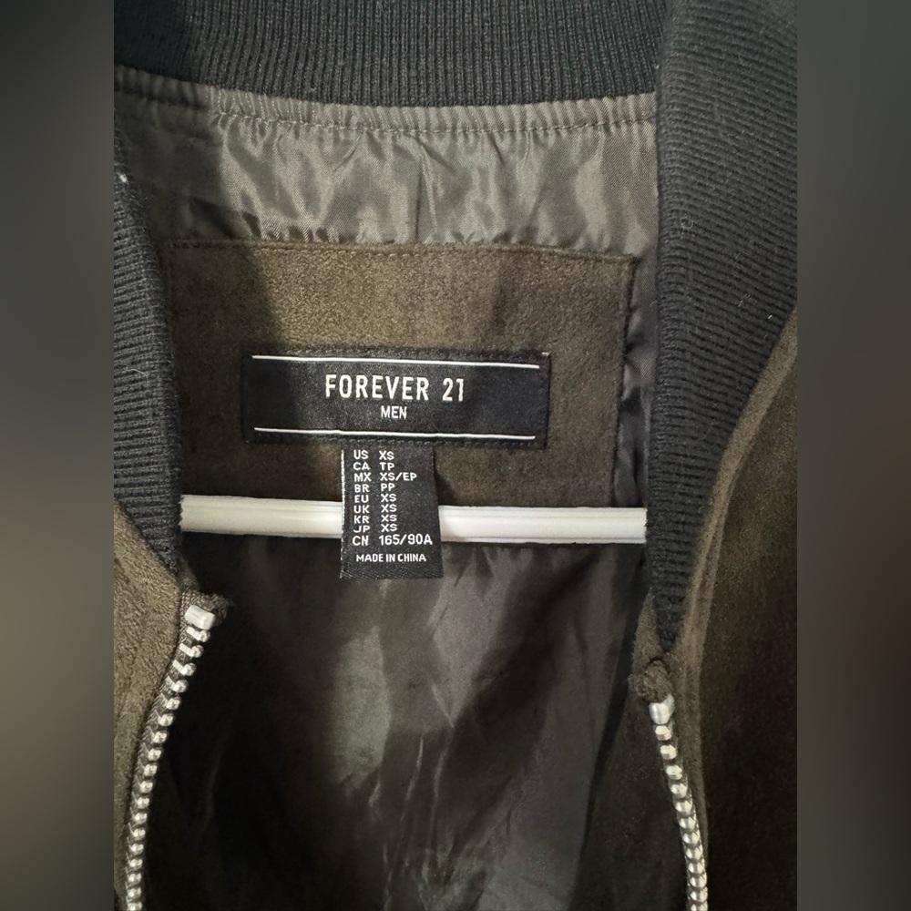 Used Forever 21 bomber jacket - Picture 2 of 3